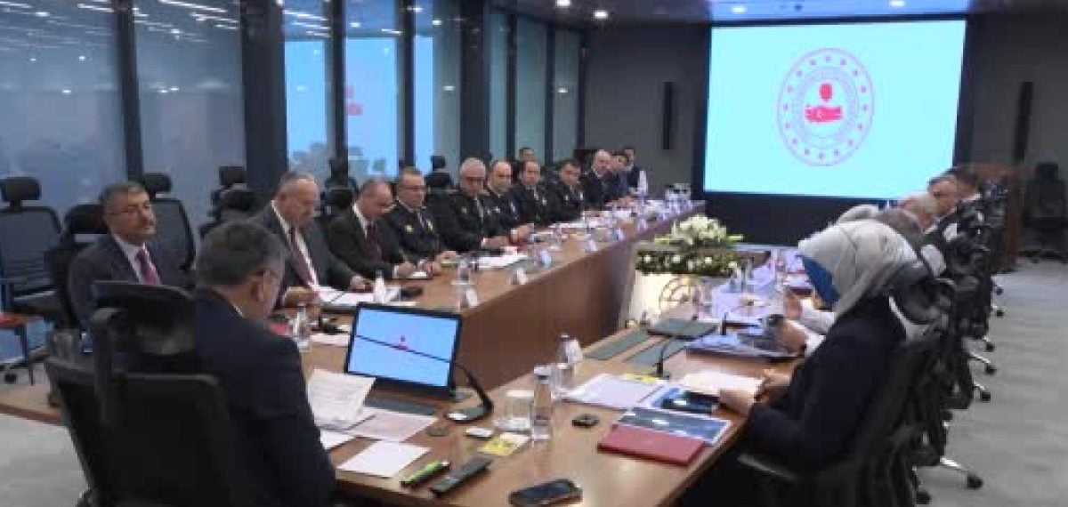 Asayiş toplantısinde suç türlerine yönelik somut hedefler ve il bazlı planlama kararı