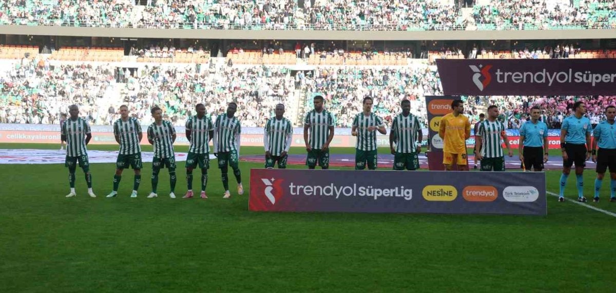 Awaziem’in golüyle Konyaspor 9. haftada 1-0 öne geçti