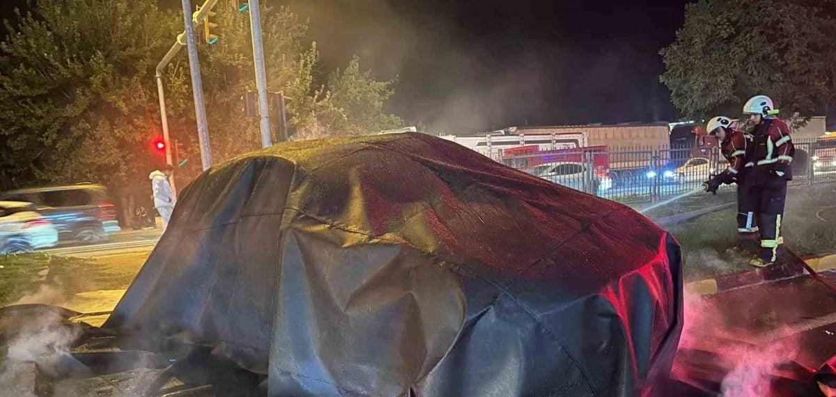 Aydın’da tırla çarpışan elektrikli aracın alevleri özel battaniye ile kontrol altına alındı