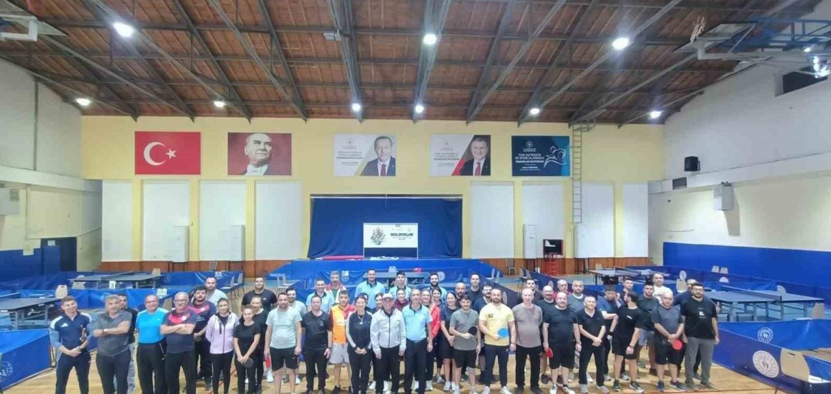 Aydın’daki Kamu Spor Oyunları Masa Tenisi Turnuvası’nda kurumlar dereceye girdi