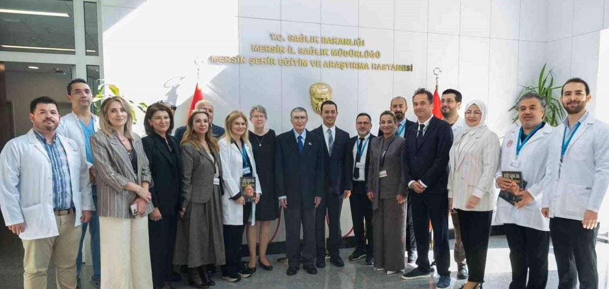 Aziz Sancar Mersin Şehir Hastanesi’nde sağlık çalışanlarıyla buluştu ve salonuna adı verildi