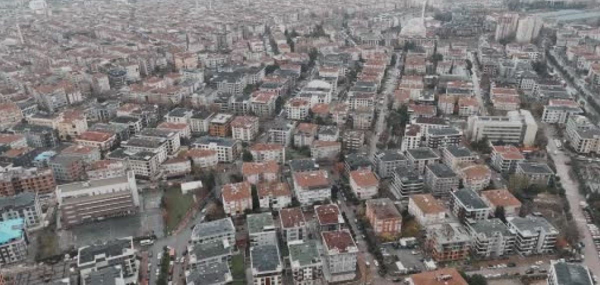 Bahçelievler’de ekipler 240 personel 65 araçla yağışa müdahale etti