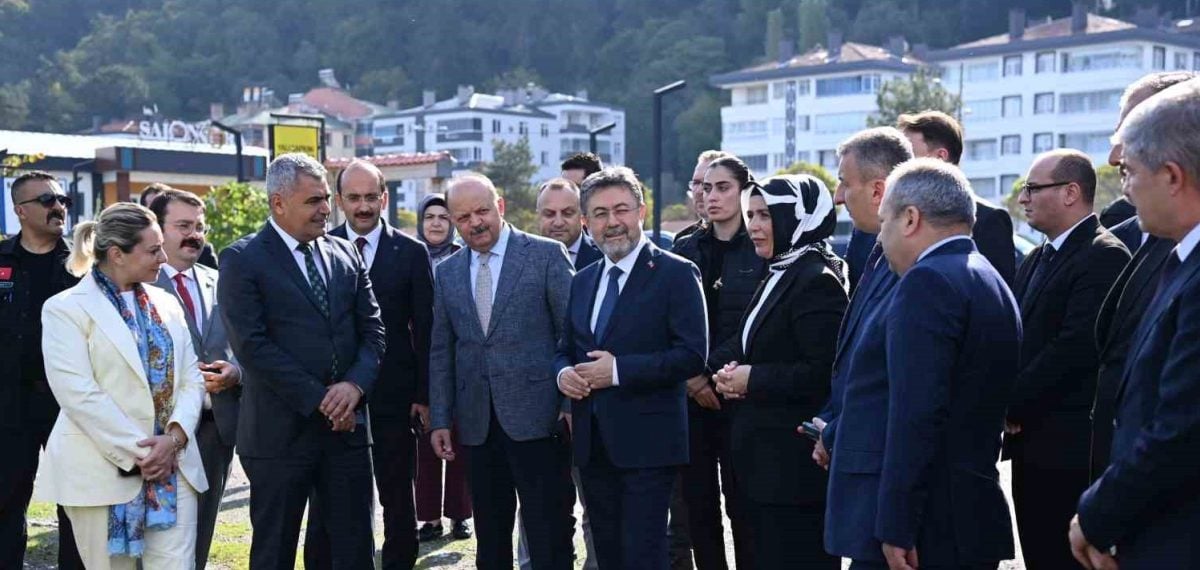 Bakan Yumaklı Kastamonu ilçelerinde proje ve çalışmaların yerinde takibini yaptı
