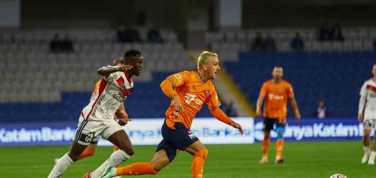 Başakşehir sahasında Gaziantep FK karşısında Eldor Shomurodov’un golüyle 1-0 öne geçti