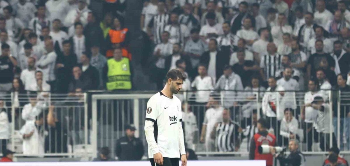 Beşiktaş ile Crystal Palace 2-2 berabere kalarak puanları paylaştı