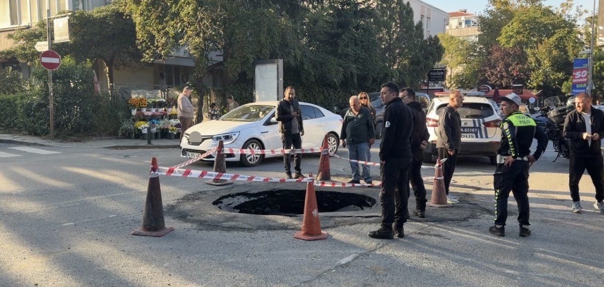 Beşiktaş’ta yolda ani çökme trafikte tek şeritli aksama yarattı