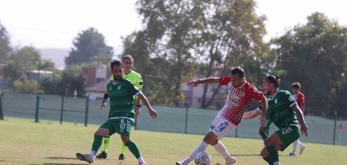 Bingölspor Osmaniye’deki maçta Kahramanmaraş İstiklalspor’u 2-1 yendi