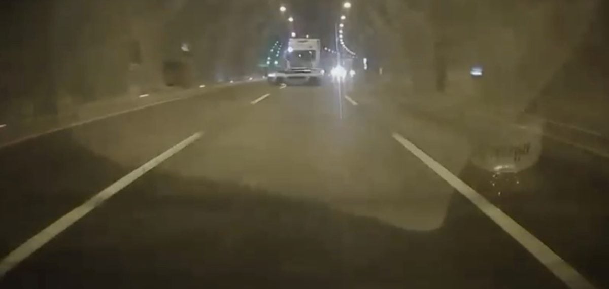 Bolu Dağı Tüneli’nde arkadan çarpma sonrası otomobil takla atıp ters döndü