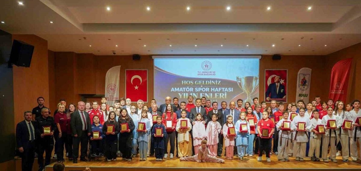 Bolu’da Amatör Spor Haftası’nda yılın başarılı sporcuları ödüllendirildi