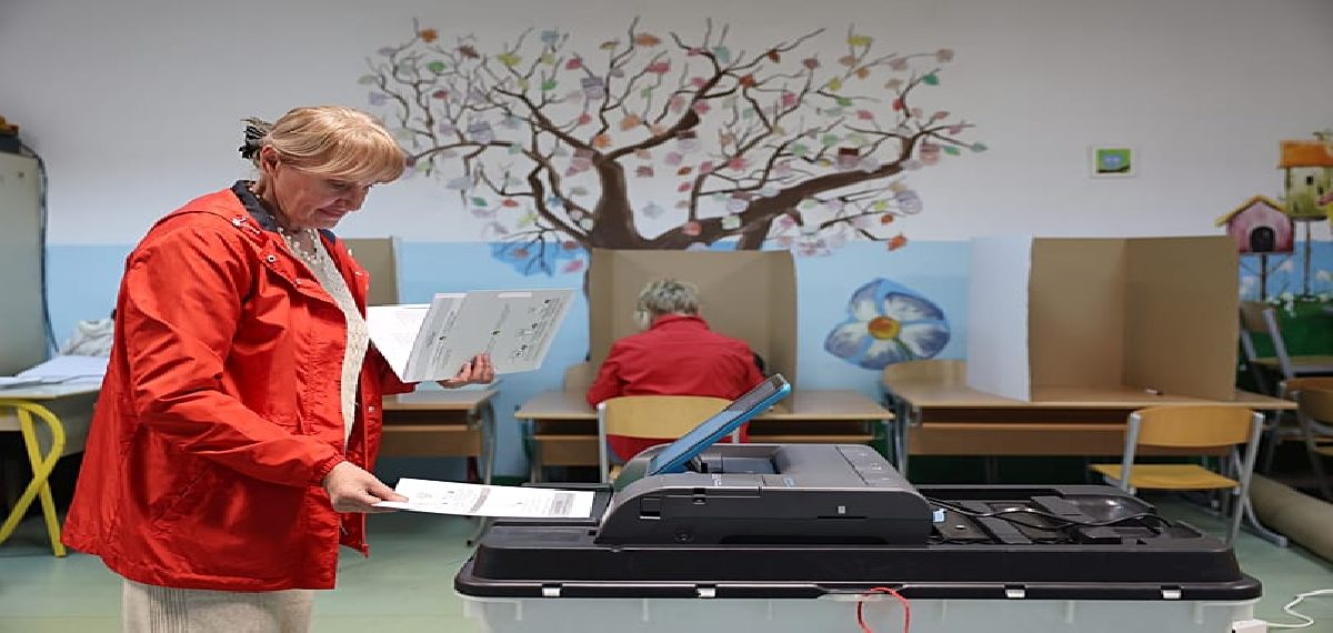 bosnia general election sees new electronic voting and rising ethnic tensions 0 8cNQEzZX
