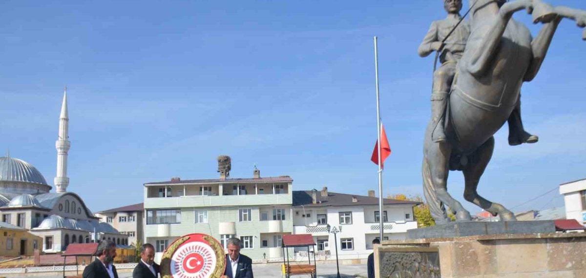 Bulanık’ta muhtarlar günü töreni düzenlendi ve muhtarların rolü vurgulandı