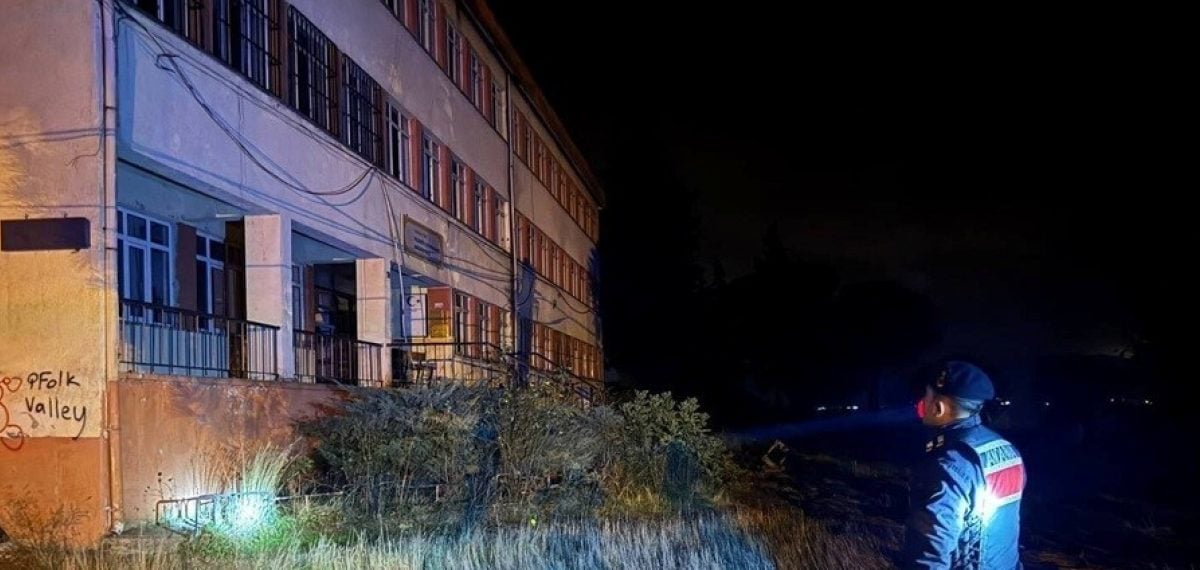 Çanakkale jandarma uygulamasında 97 aranandan 15 tutuklama