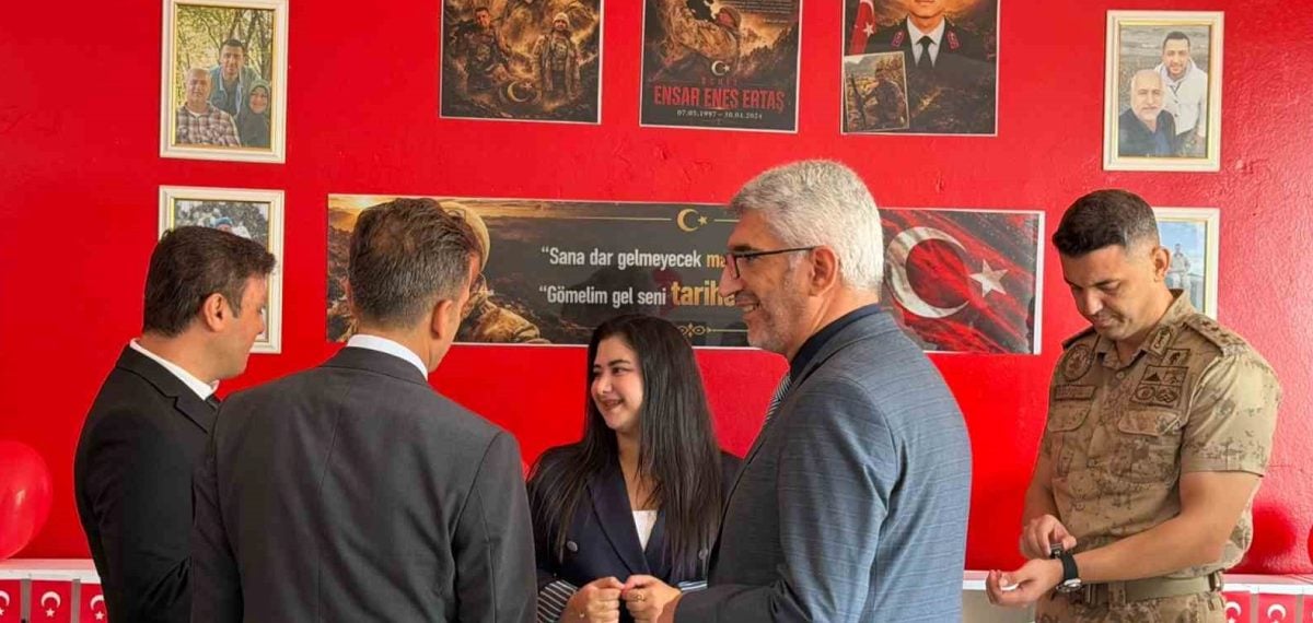 Cizre Atatürk Anadolu Lisesi’nde Şehit Ensar Enes Ertaş Kütüphanesi Açıldı