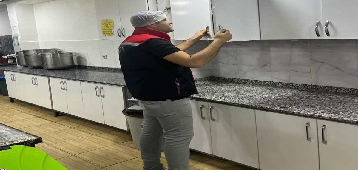 Cizre’de gıda işletmelerinde hijyen ve son tüketim tarihi denetimi sürüyor