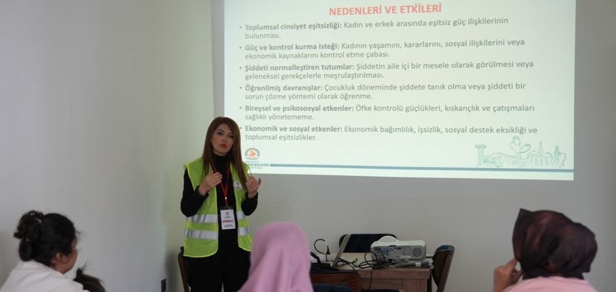 Denizli Büyükşehir kadınlara koruyucu sağlık ve şiddet eğitimi başlattı