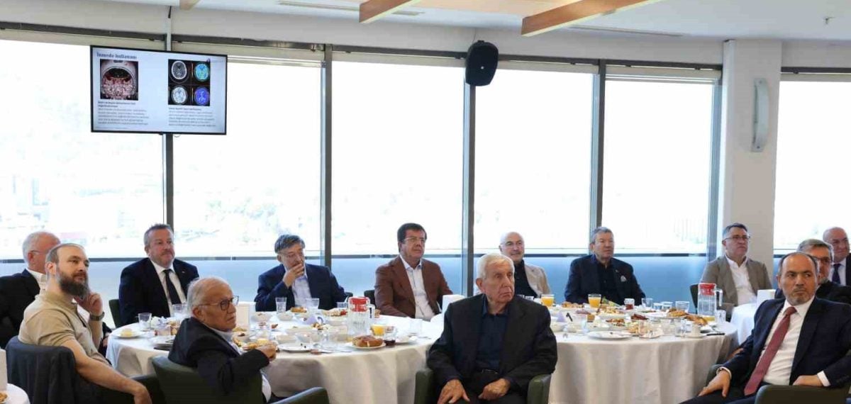Denizli sanayicilerinden Pamukkale Üniversitesi’ne sanal anjiyo BT yatırımı