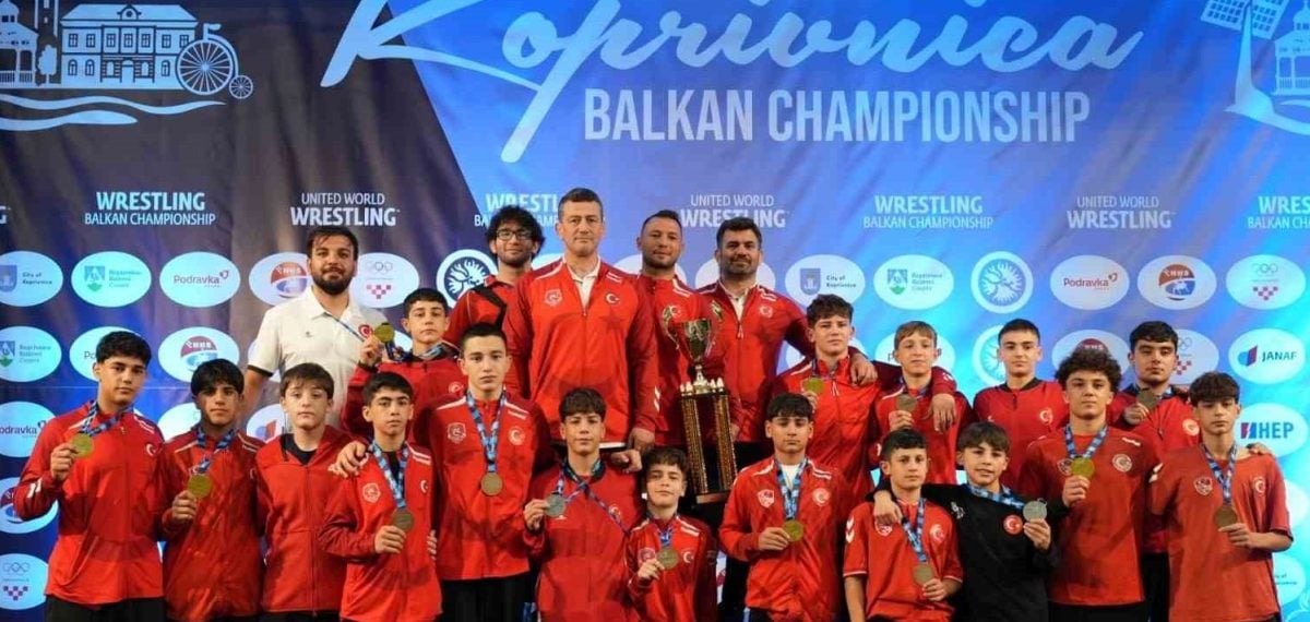 Denizlili güreşçiler Balkan’da 4 altın 2 bronzla döndü