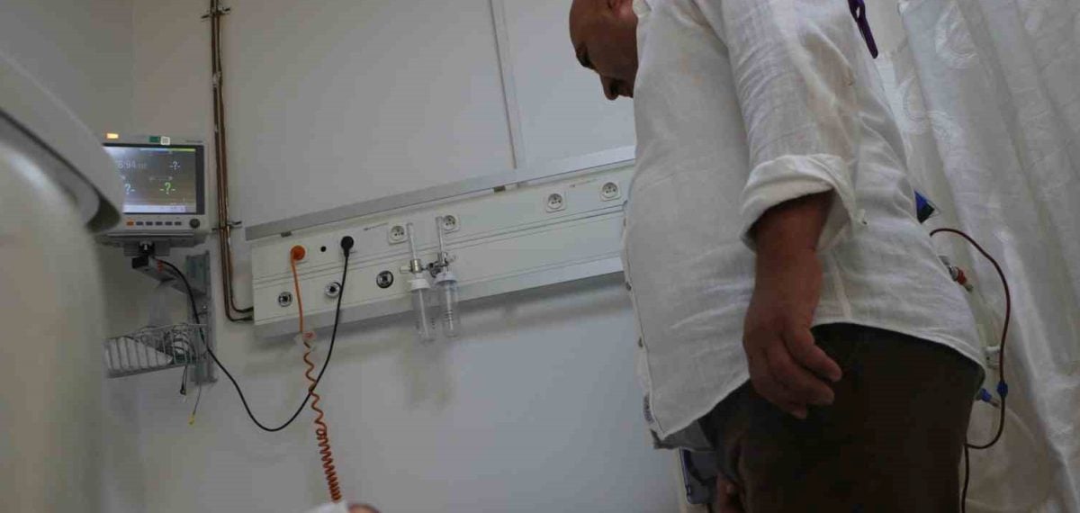 Diyarbakır’da diyaliz hastasının kesilmesi planlanan parmağı multidisipliner tedaviyle kurtarıldı