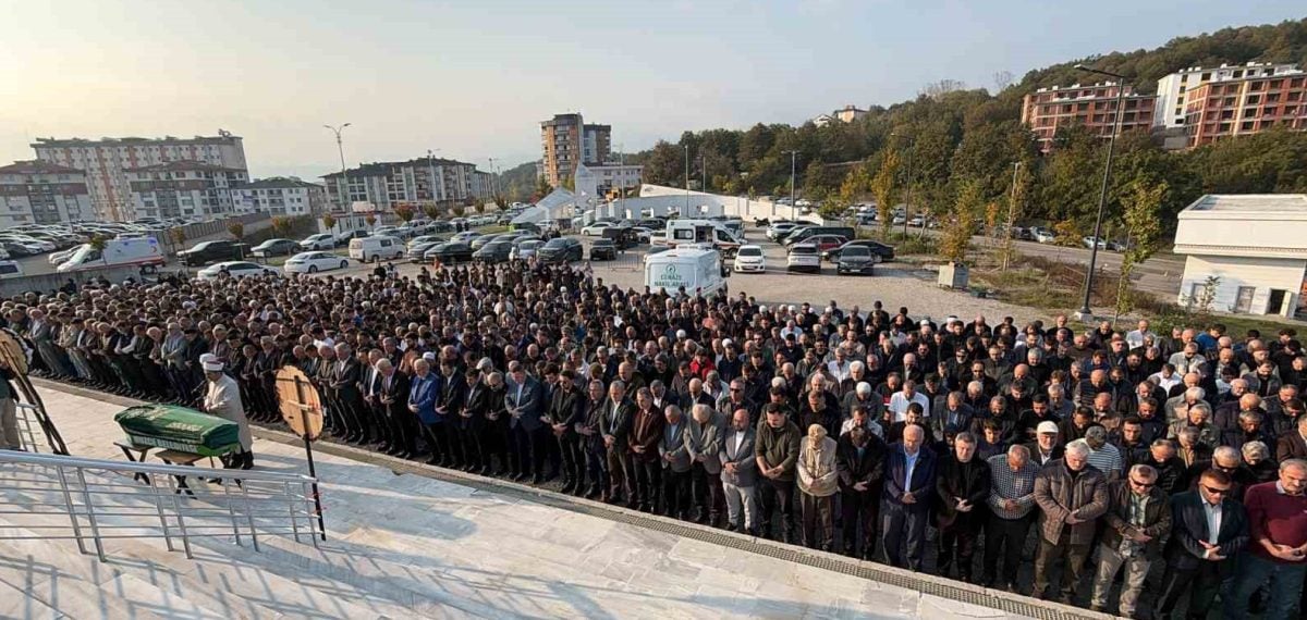 Düzce Üniversitesi Öğretim Üyesi Prof. Dr. Ayhan Şamandar Hayatını Kaybetti