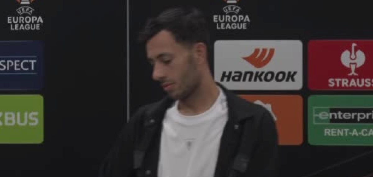 Dwight McNeil Beşiktaş maçında takımın reaksiyonunu ve atmosferi övdü