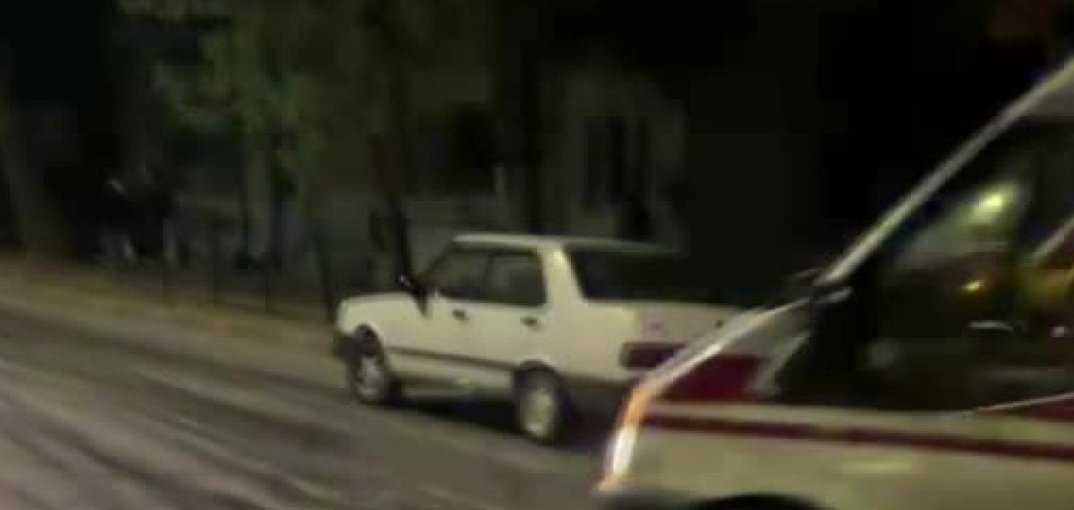 Edirne’de boks makinesine vuramayınca kafenin tırtıklı duvarına yumruk attı
