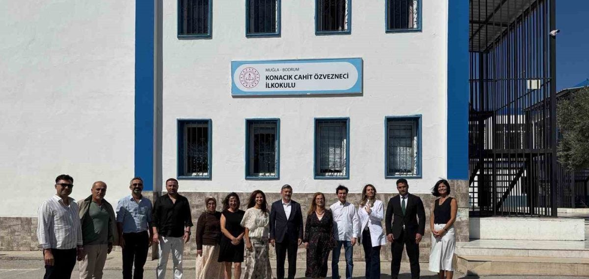 Eğitimcilerden tepki ve savcılığa çağrı okuldaki provokatif paylaşımlar için