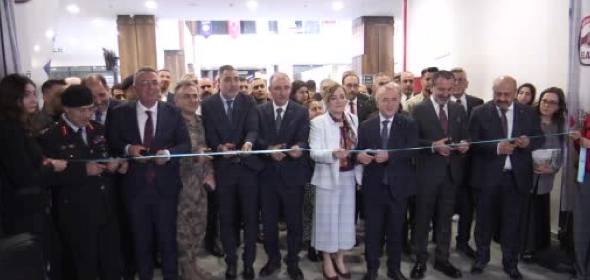 Elazığ’da BİLİMFEST başladı 64 atölyeyle bilim ve teknoloji sergileniyor