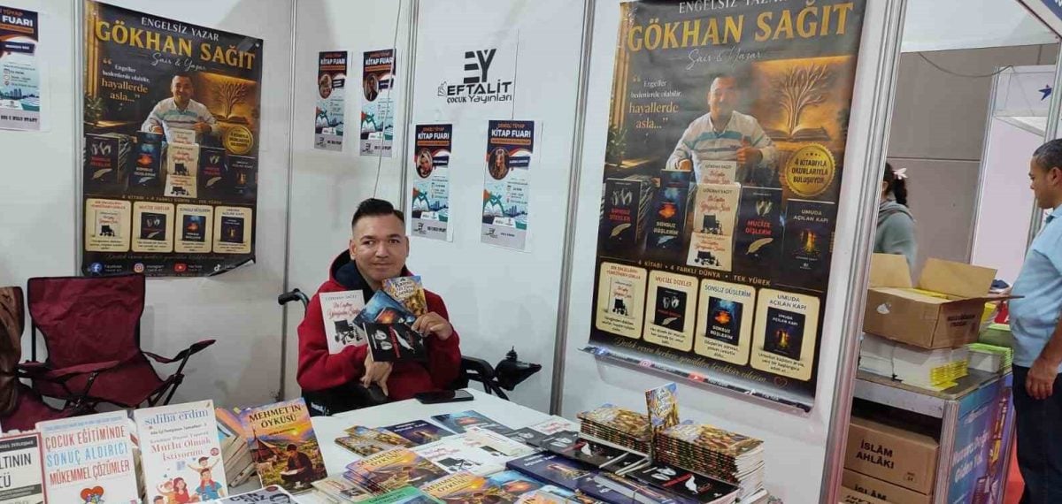 Engelsiz Yazar Gökhan Sağıt Denizli Kitap Fuarı’nda okurlarıyla buluştu