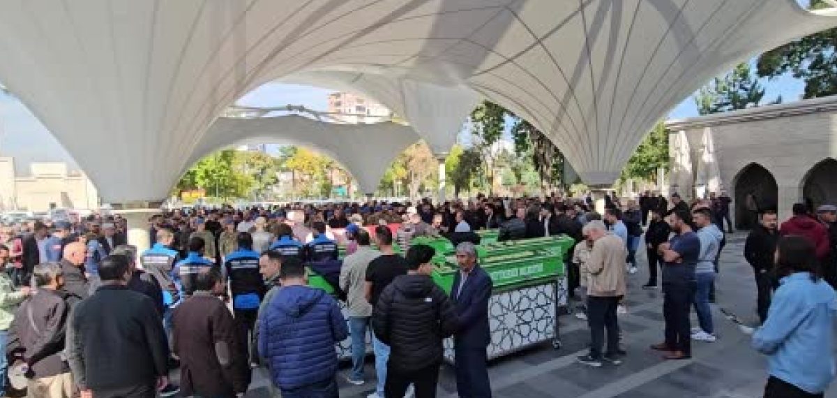 Erciyes zirvesinde düşen dağcı hayatını kaybetti, tabutuna ceketi konuldu