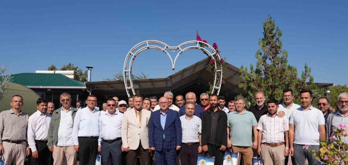 Erdemli Belediye Başkanı Mustafa Kara din görevlileriyle buluştu; talepleri dinledi