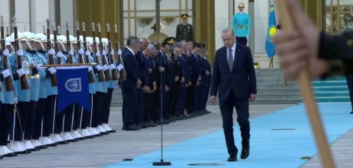 Erdoğan ve Tokayev Cumhurbaşkanlığı Külliyesi’nde resmi törenle karşılandı