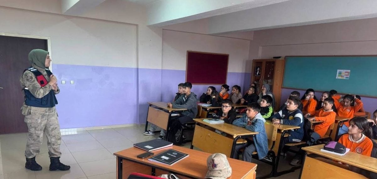 Erzincan jandarması okul ve çevresinde kapsamlı denetimlere başladı