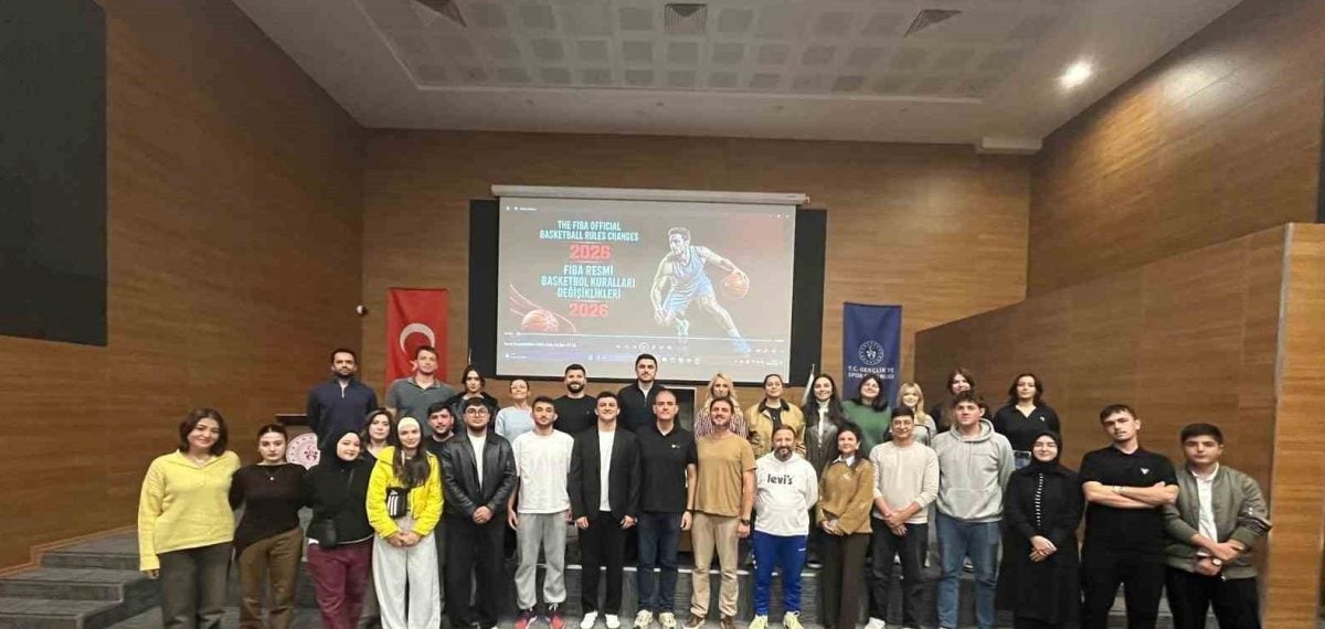 Erzurum’da MHK tarafından anlatılan değişen basketbol kuralları toplantısı