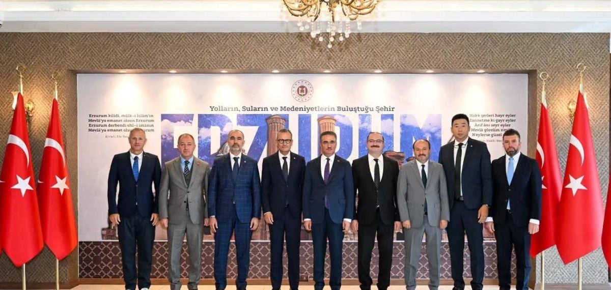 Erzurum’da üniversite sporları heyeti Vali Baruş’u ziyaret etti ve iş birliği görüştü
