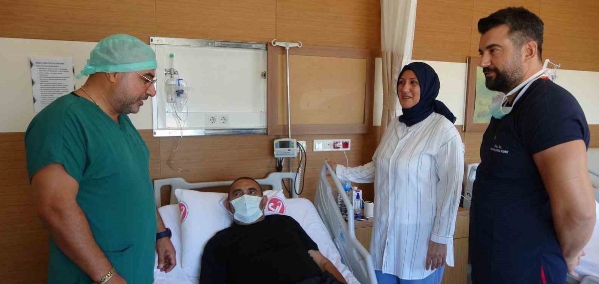 Eşinin canlı böbreğini vererek diyalizden kurtulan hasta taburcu oldu