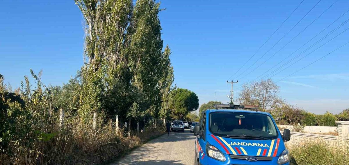 Eski eşini vurduktan sonra araçta kendini öldüren şüpheli Aydın’da bulundu