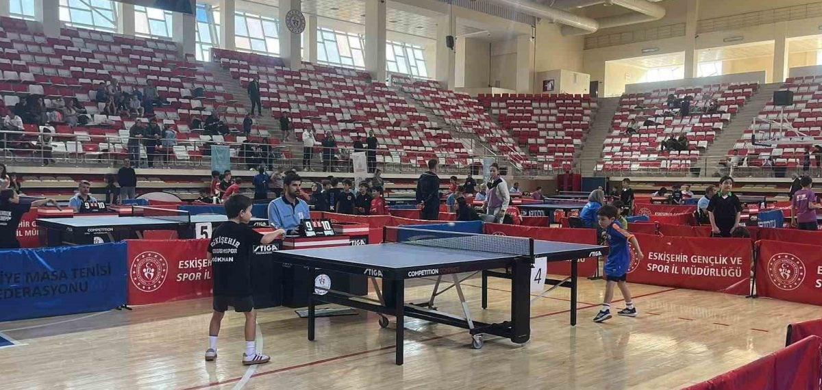 Eskişehir’de 130 minik sporcu milli takım kadrosu için kıyasıya yarıştı