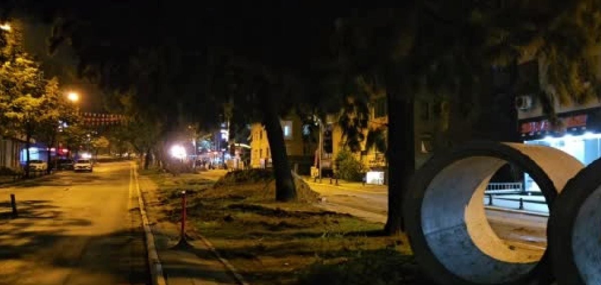 Eyüpsultan Bulvarı’nda asırlık ağaçların gece kesilmesi tepki yarattı