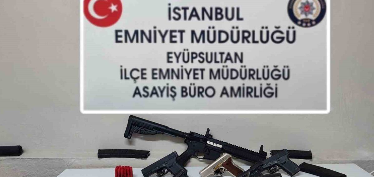 Eyüpsultan ve Zeytinburnu’nda gerçekleştirilen silah operasyonunda iki kişi tutuklandı