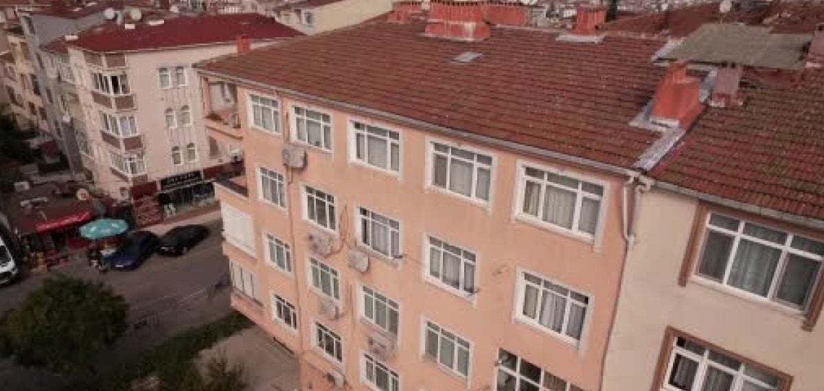 Eyüpsultan’da kolonları patlayan beş katlı bina tahliye edilip mühürlendi