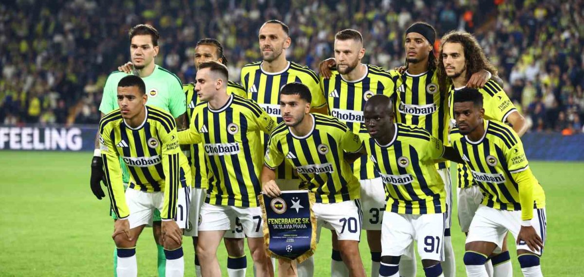Fenerbahçe’nin Slavia Prag 11’i ve taraftar coşkusu maç öncesi öne çıktı