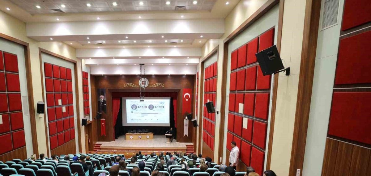Fırat Üniversitesi’nde Dünya Artrit Günü’nde artrit bilgilendirme etkinliği düzenlendi