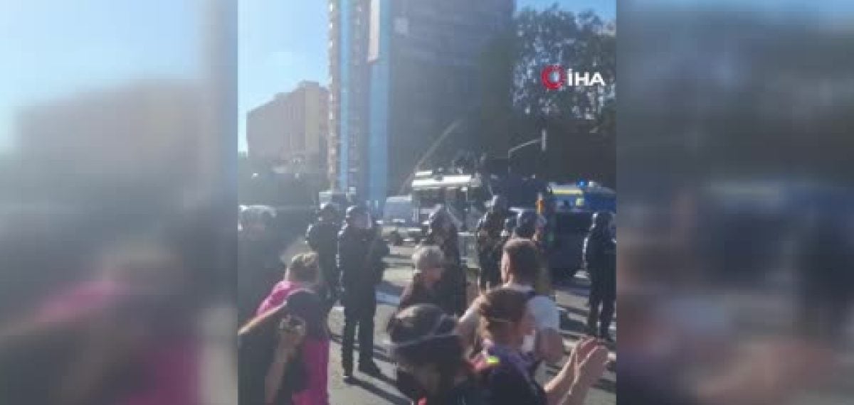 Fransa genelinde hayat pahalılığı protestolarında sokak gerilimi arttı