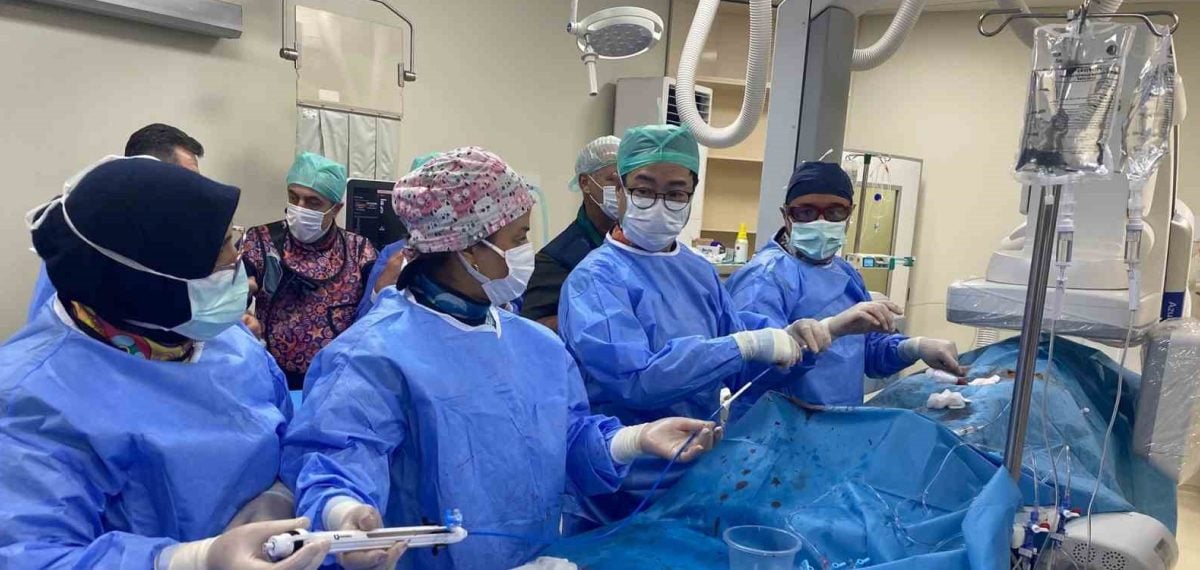 Gaziantep Üniversitesi’nde göğüs açılmadan uygulanan yeni pulmoner kapak operasyonu