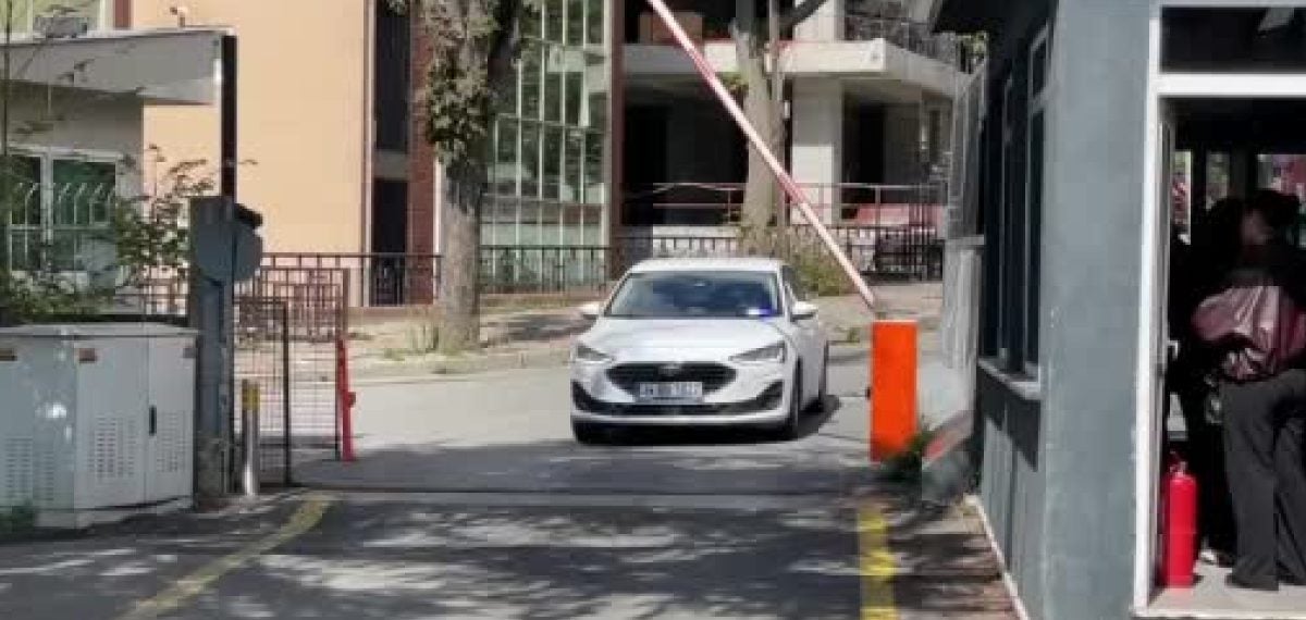 Gaziosmanpaşa’da kahvehane önünde silahlı saldırı sonucu bir kişi yaşamını yitirdi