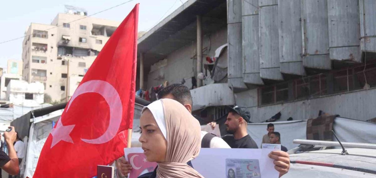 Gazze’de mahsur kalan Türk vatandaşları Türkiye’den tahliye çağrısı yaptı