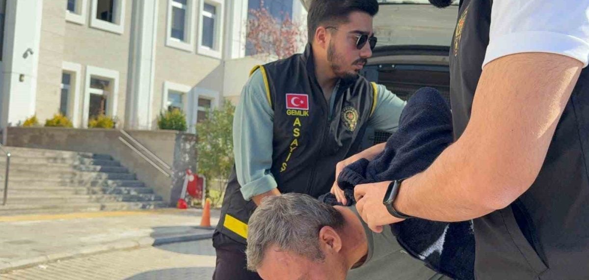 Gemlik’te komşu tartışması kanlı bitti: Yaşlı çift öldürüldü
