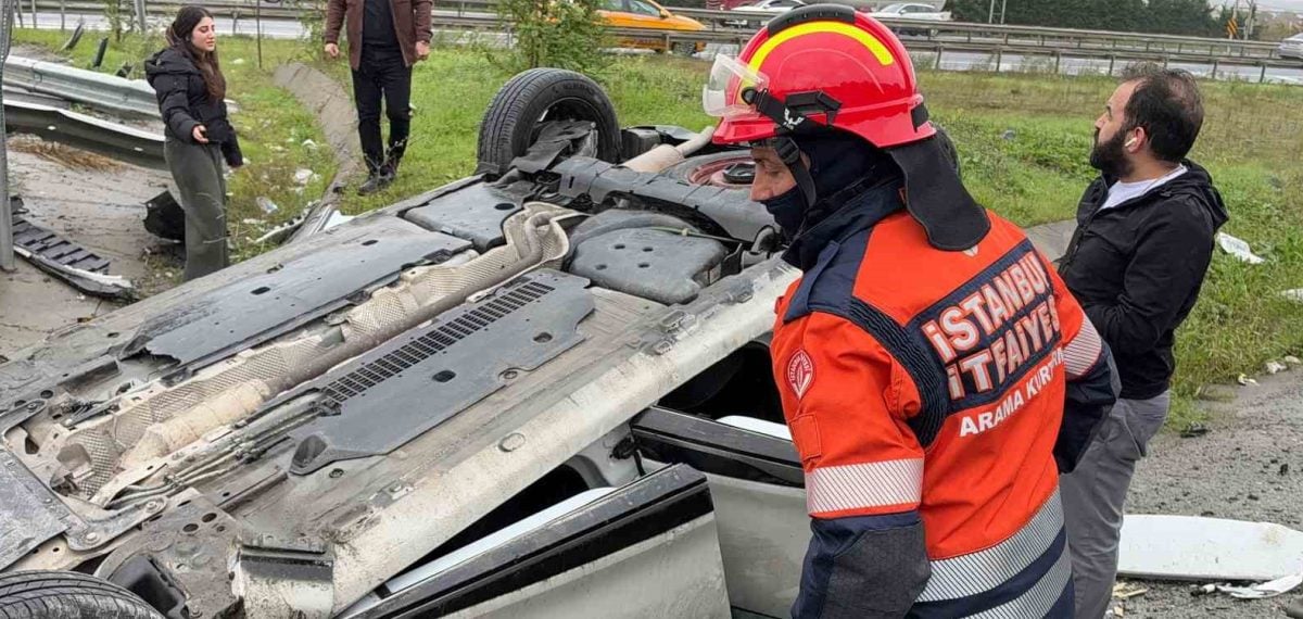 Göktürk kavşağında kontrolden çıkan otomobil takla atarak çayıra savruldu