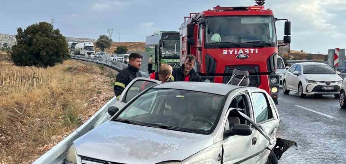 Gölbaşı-Kahramanmaraş yolunda zincirleme kaza 4 yaralı