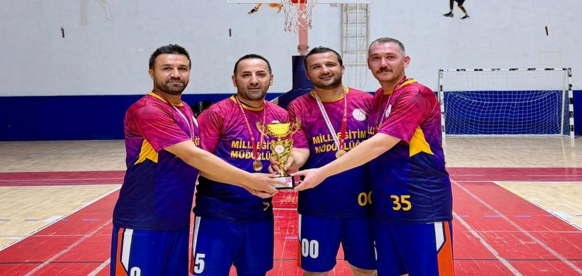 Hakkari Milli Eğitim Müdürlüğü takımı 3×3 basketbolda şampiyon oldu